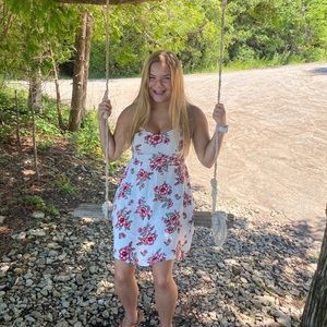 Meet your Posher, Lydia